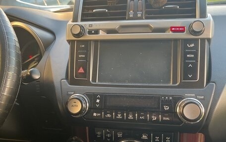 Toyota Land Cruiser Prado 150 рестайлинг 2, 2015 год, 4 300 000 рублей, 3 фотография