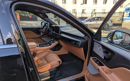 Lincoln Aviator II, 2022 год, 6 400 000 рублей, 8 фотография