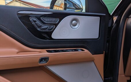 Lincoln Aviator II, 2022 год, 6 400 000 рублей, 11 фотография