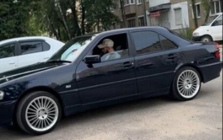 Mercedes-Benz C-Класс, 1998 год, 350 000 рублей, 6 фотография