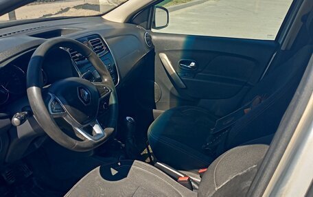 Renault Logan II, 2018 год, 430 000 рублей, 6 фотография