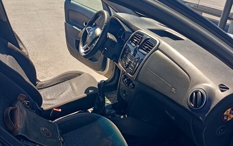 Renault Logan II, 2018 год, 430 000 рублей, 5 фотография