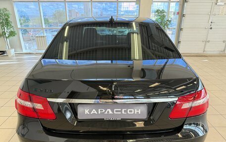 Mercedes-Benz E-Класс, 2011 год, 1 385 000 рублей, 4 фотография