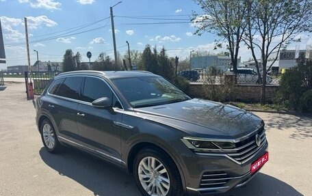 Volkswagen Touareg III, 2018 год, 3 550 000 рублей, 1 фотография