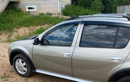 Renault Sandero I, 2012 год, 555 000 рублей, 2 фотография