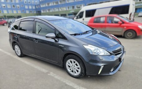 Toyota Prius v (+) I (ZVW40/41) рестайлинг, 2013 год, 1 970 000 рублей, 2 фотография
