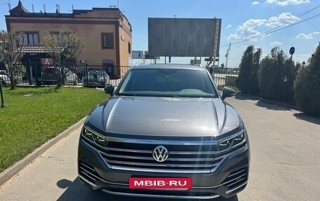 Volkswagen Touareg III, 2018 год, 3 550 000 рублей, 8 фотография