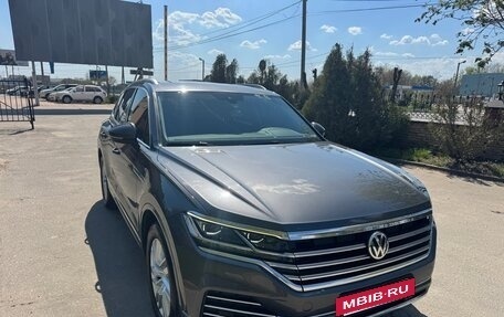 Volkswagen Touareg III, 2018 год, 3 550 000 рублей, 9 фотография