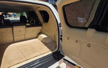 Toyota Land Cruiser Prado 150 рестайлинг 2, 2014 год, 3 720 000 рублей, 9 фотография