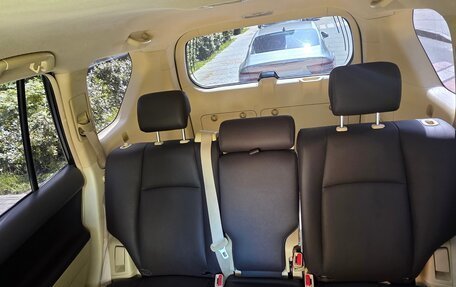 Toyota Land Cruiser Prado 150 рестайлинг 2, 2014 год, 3 720 000 рублей, 11 фотография