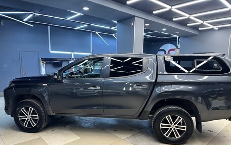Mitsubishi L200 IV рестайлинг, 2021 год, 2 490 000 рублей, 4 фотография