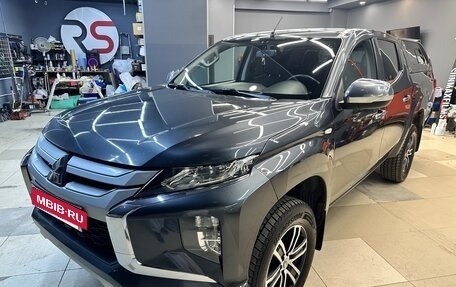 Mitsubishi L200 IV рестайлинг, 2021 год, 2 490 000 рублей, 3 фотография