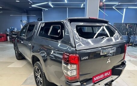 Mitsubishi L200 IV рестайлинг, 2021 год, 2 490 000 рублей, 5 фотография