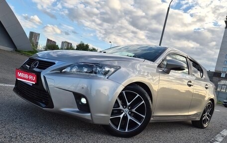 Lexus CT I рестайлинг, 2016 год, 1 560 000 рублей, 1 фотография