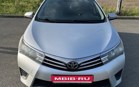 Toyota Corolla, 2015 год, 1 435 000 рублей, 2 фотография