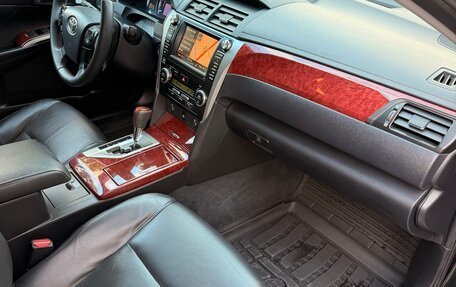 Toyota Camry, 2012 год, 1 600 000 рублей, 10 фотография