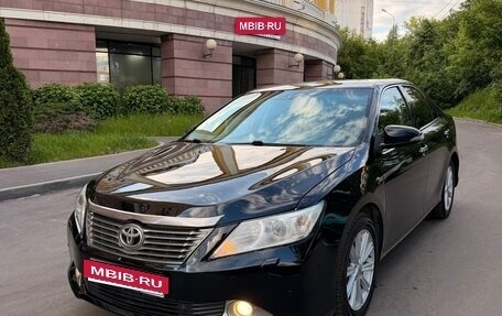 Toyota Camry, 2012 год, 1 600 000 рублей, 2 фотография