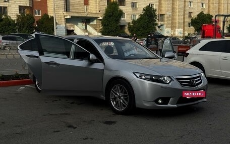 Honda Accord VIII рестайлинг, 2011 год, 1 250 000 рублей, 3 фотография