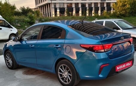 KIA Rio IV, 2017 год, 930 000 рублей, 3 фотография
