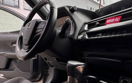 Lexus UX I, 2020 год, 2 900 000 рублей, 7 фотография