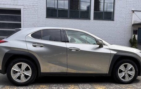 Lexus UX I, 2020 год, 2 900 000 рублей, 19 фотография