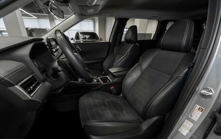 Mitsubishi Outlander, 2022 год, 4 050 000 рублей, 9 фотография