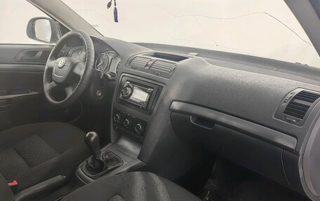 Skoda Octavia, 2012 год, 599 000 рублей, 15 фотография
