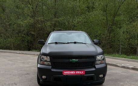 Chevrolet Tahoe III, 2013 год, 3 100 000 рублей, 1 фотография