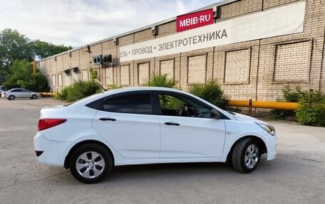 Hyundai Solaris II рестайлинг, 2016 год, 480 000 рублей, 3 фотография