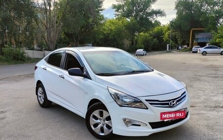 Hyundai Solaris II рестайлинг, 2016 год, 480 000 рублей, 2 фотография