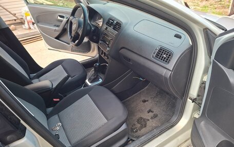 Volkswagen Polo VI (EU Market), 2010 год, 550 000 рублей, 15 фотография