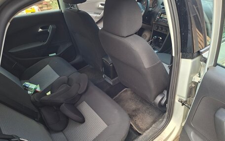 Volkswagen Polo VI (EU Market), 2010 год, 550 000 рублей, 14 фотография
