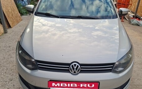 Volkswagen Polo VI (EU Market), 2010 год, 550 000 рублей, 2 фотография
