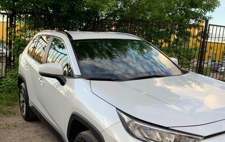 Toyota RAV4, 2020 год, 3 800 000 рублей, 4 фотография
