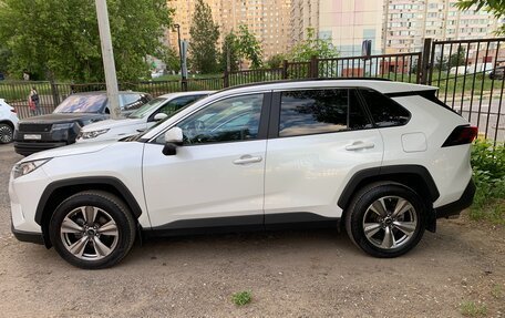 Toyota RAV4, 2020 год, 3 800 000 рублей, 6 фотография