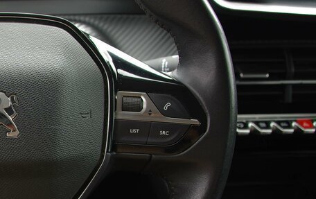 Peugeot 2008 II, 2021 год, 1 629 000 рублей, 13 фотография