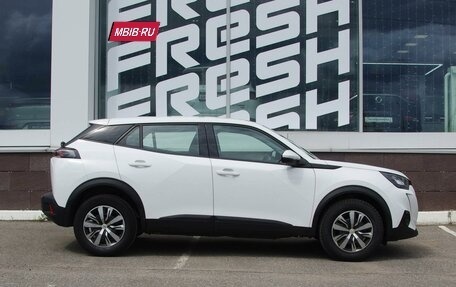 Peugeot 2008 II, 2021 год, 1 629 000 рублей, 5 фотография