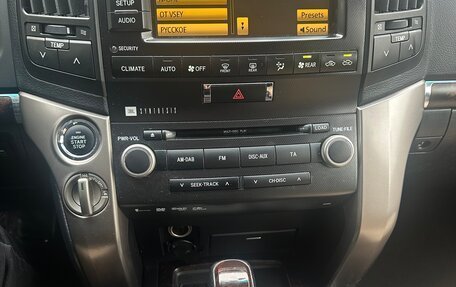 Toyota Land Cruiser 200, 2011 год, 3 850 000 рублей, 7 фотография