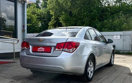 Chevrolet Cruze II, 2010 год, 699 000 рублей, 3 фотография