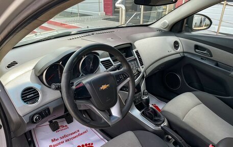 Chevrolet Cruze II, 2010 год, 699 000 рублей, 8 фотография