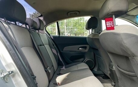 Chevrolet Cruze II, 2010 год, 699 000 рублей, 13 фотография
