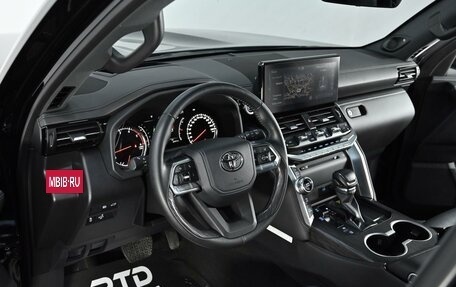 Toyota Land Cruiser, 2025 год, 12 990 000 рублей, 9 фотография