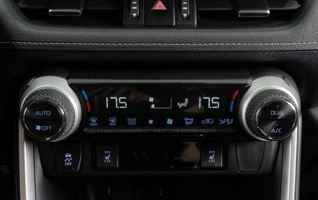 Toyota RAV4, 2020 год, 3 299 000 рублей, 17 фотография