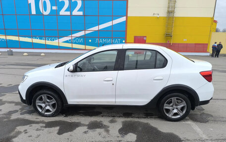 Renault Logan II, 2020 год, 900 000 рублей, 2 фотография