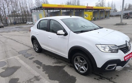 Renault Logan II, 2020 год, 900 000 рублей, 3 фотография