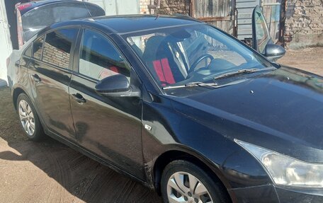 Chevrolet Cruze II, 2010 год, 620 000 рублей, 4 фотография