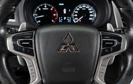 Mitsubishi Pajero Sport III рестайлинг, 2017 год, 2 377 030 рублей, 12 фотография