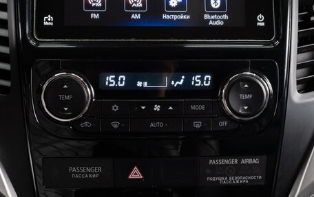 Mitsubishi Pajero Sport III рестайлинг, 2017 год, 2 377 030 рублей, 16 фотография