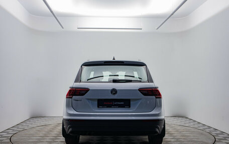 Volkswagen Tiguan II, 2020 год, 2 475 000 рублей, 7 фотография