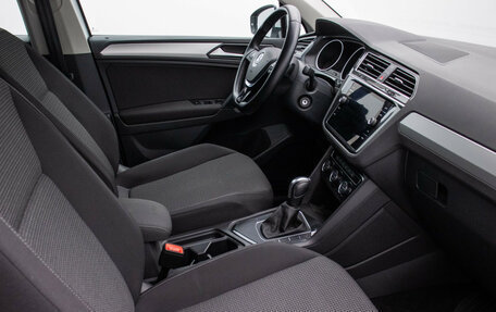 Volkswagen Tiguan II, 2020 год, 2 475 000 рублей, 10 фотография